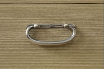 中古　伝統工芸士　熊倉由蔵作　凛とした佇まいが魅力の加茂総桐箪笥(胴厚、四方丸、桐たんす、着物箪笥、和タンス、引き出し、衣装箪笥)(R-065397)