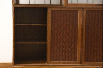 中古　美品　最高級品　江戸指物　桑網代　漆塗り　桑材・タモ材・桐材が使われた美しい杢目が魅力の茶棚(茶箪笥、飾り棚、収納棚)(定価推定約150万円)(R-065402)