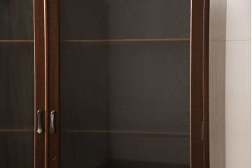 中古　美品　最高級品　指物工芸家具　欅(ケヤキ)材　柾目と板目が美しい総漆塗りの収納棚(ブックケース、本箱、書棚、キャビネット、戸棚、飾り棚)(定価推定約90万円)(R-065407)