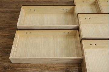 中古　駿河民芸　品の良い牡丹の金具が和の雰囲気を高める和箪笥(収納たんす、整理タンス、衣装箪笥、引き出し)(R-065410)