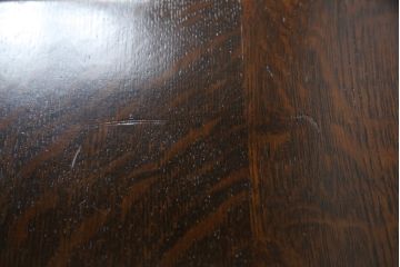 イギリスアンティーク　珍品　オーク材　2way　小供用の椅子にもなるエレガントな彫刻入りサイドテーブル(ベンチテーブル、イス、ダイニングチェア、カフェテーブル、コーヒーテーブル)(R-065411)
