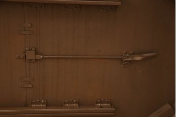 中古　DREXEL HERITAGE(ドレクセルヘリテイジ)　FRANCESCA(フランチェスカ)シリーズ　優美な佇まいのダイニングテーブル(2人掛け、4人掛け、食卓、作業台)(R-065412)