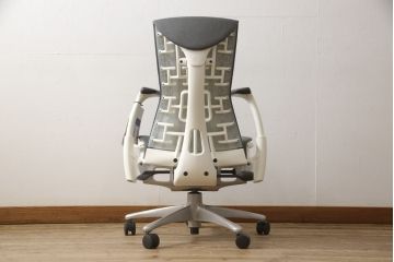中古　極美品　Herman Miller(ハーマンミラー)　Embody Chairs　Bill Stumpf・Jeff Weber　ホワイトフレームがお洒落!座り心地を追求したエンボディチェア(ゲーミングチェア、オフィスチェア、アームチェア、ワークチェア、ビル・スタンフ、ジェフ・ウェバー)(定価約25万円)(R-065415)