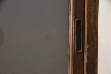 和製アンティーク　ナラ材(楢)　格納作業台付き!　ノスタルジックな雰囲気漂う二段重ね食器棚(カップボード、戸棚、収納棚、キャビネット、サイドボード)(R-065417)