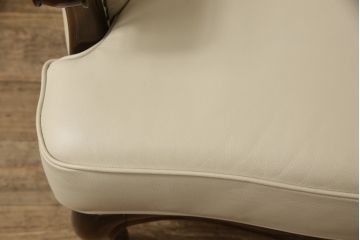中古　美品　モリシゲ(MORISHIGE/森繁)　ロイヤルクィーン　優雅なデザインが魅力的な1Pソファ(アームチェア、1人掛けソファ、アームソファ、椅子、イス)(定価約108万9千円)(R-065423)