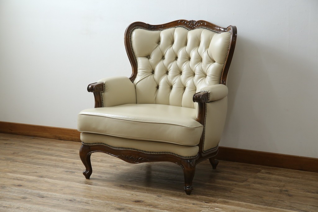 中古　美品　モリシゲ(MORISHIGE/森繁)　ロイヤルクィーン　優雅なデザインが魅力的な1Pソファ　定価約108万9千円　(R-065423)