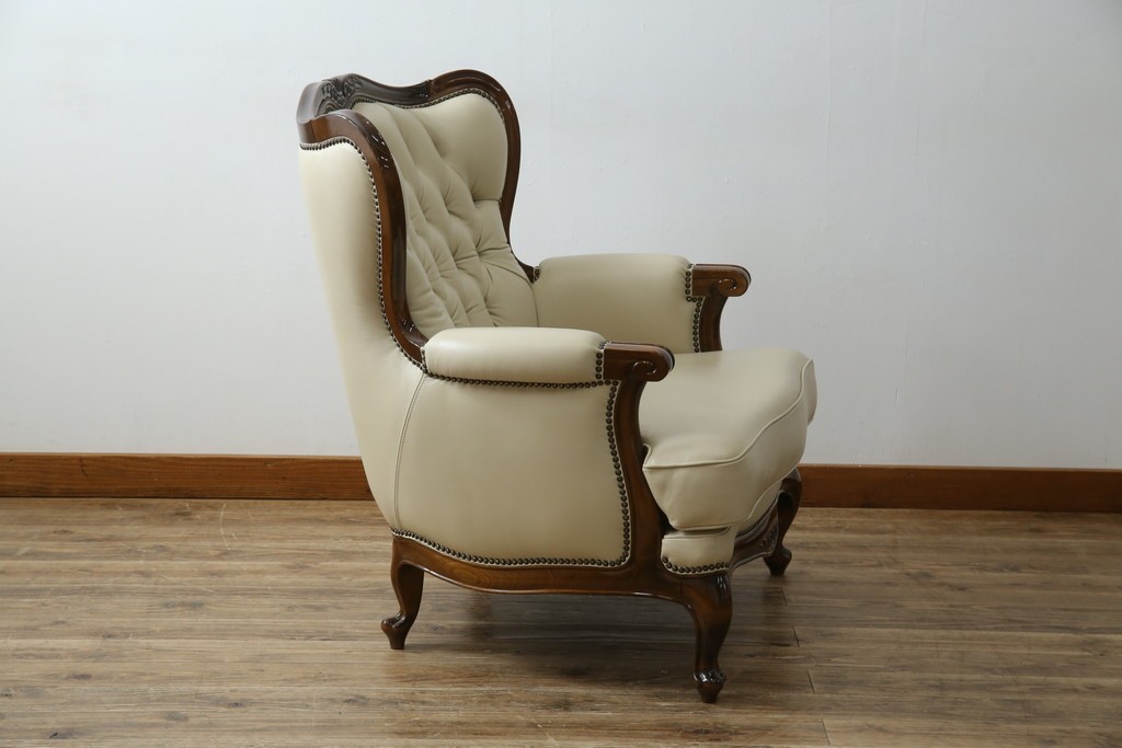 中古　美品　モリシゲ(MORISHIGE/森繁)　ロイヤルクィーン　優雅なデザインが魅力的な1Pソファ　定価約108万9千円　(R-065423)