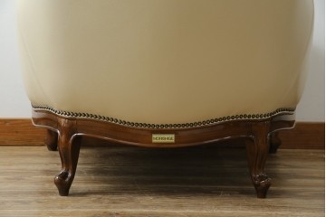 中古　美品　モリシゲ(MORISHIGE/森繁)　ロイヤルクィーン　優雅なデザインが魅力的な1Pソファ　定価約108万9千円　(R-065423)