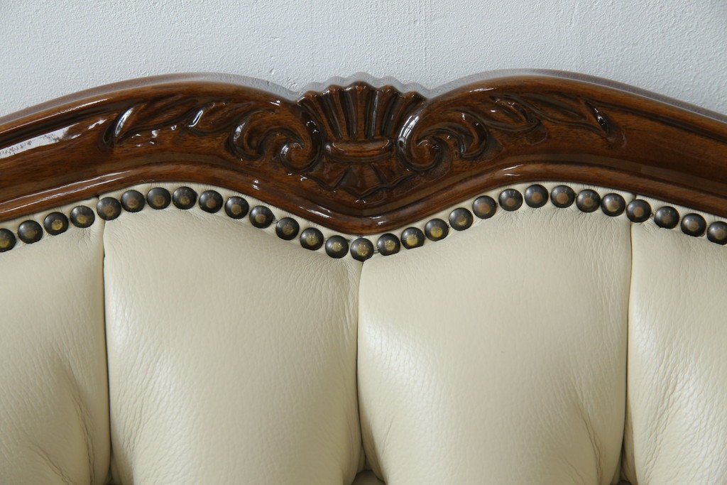 中古　美品　モリシゲ(MORISHIGE/森繁)　ロイヤルクィーン　優雅なデザインが魅力的な1Pソファ　定価約108万9千円　(R-065423)