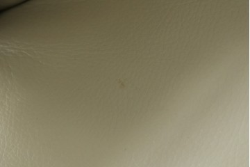 中古　美品　モリシゲ(MORISHIGE/森繁)　ロイヤルクィーン　優雅なデザインが魅力的な1Pソファ　定価約108万9千円　(R-065423)