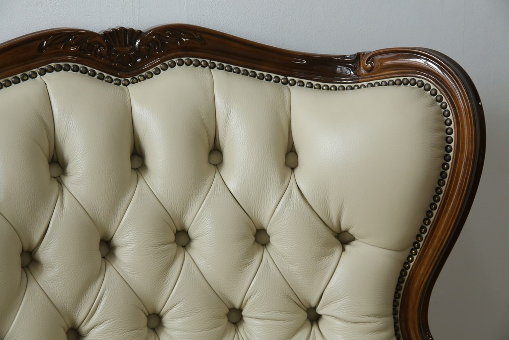 中古　美品　モリシゲ(MORISHIGE/森繁)　ロイヤルクィーン　優雅なデザインが魅力的な1Pソファ　定価約108万9千円　(R-065423)