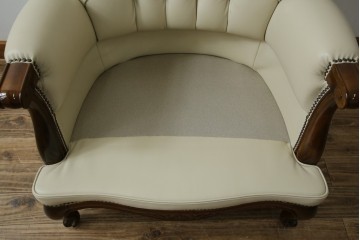 中古　美品　モリシゲ(MORISHIGE/森繁)　ロイヤルクィーン　優雅なデザインが魅力的な1Pソファ　定価約108万9千円　(R-065423)