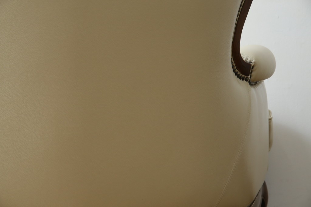 中古　美品　モリシゲ(MORISHIGE/森繁)　ロイヤルクィーン　優雅なデザインが魅力的な1Pソファ　定価約108万9千円　(R-065423)