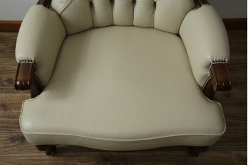 中古　美品　モリシゲ(MORISHIGE/森繁)　ロイヤルクィーン　優雅なデザインが魅力的な1Pソファ　定価約108万9千円　(R-065423)