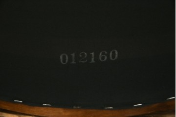 中古　美品　モリシゲ(MORISHIGE/森繁)　ロイヤルクィーン　優雅なデザインが魅力的な1Pソファ　定価約108万9千円　(R-065423)