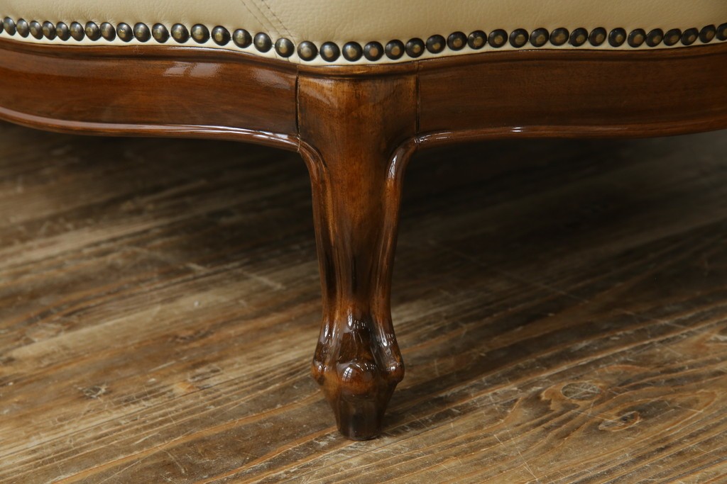 中古　美品　モリシゲ(MORISHIGE/森繁)　ロイヤルクィーン　優雅なデザインが魅力的な1Pソファ　定価約108万9千円　(R-065423)