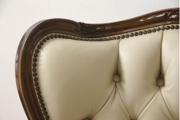 中古　美品　モリシゲ(MORISHIGE/森繁)　ロイヤルクィーン　優雅なデザインが魅力的な1Pソファ(アームチェア、1人掛けソファ、アームソファ、椅子、イス)(定価約108万9千円)(R-065424)
