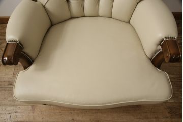 中古　美品　モリシゲ(MORISHIGE/森繁)　ロイヤルクィーン　優雅なデザインが魅力的な1Pソファ(アームチェア、1人掛けソファ、アームソファ、椅子、イス)(定価約108万9千円)(R-065424)