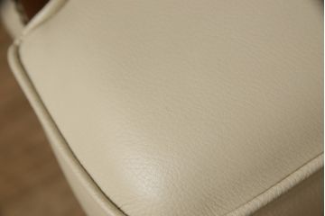 中古　美品　モリシゲ(MORISHIGE/森繁)　ロイヤルクィーン　優雅なデザインが魅力的な1Pソファ(アームチェア、1人掛けソファ、アームソファ、椅子、イス)(定価約108万9千円)(R-065424)