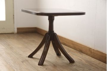 中古　美品　モリシゲ(MORISHIGE/森繁)　フローラ　濃い木色で落ち着いた空間を演出するサイドテーブル(コーヒーテーブル、カフェテーブル、ローテーブル)(定価約11万9千円)(R-065425)