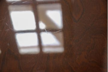 中古　美品　モリシゲ(MORISHIGE/森繁)　フローラ　濃い木色で落ち着いた空間を演出するサイドテーブル(コーヒーテーブル、カフェテーブル、ローテーブル)(定価約11万9千円)(R-065425)