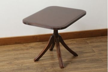 中古　美品　モリシゲ(MORISHIGE/森繁)　フローラ　濃い木色で落ち着いた空間を演出するサイドテーブル(コーヒーテーブル、カフェテーブル、ローテーブル)(定価約11万9千円)(R-065426)