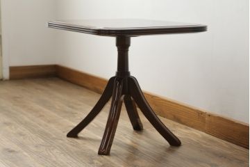 中古　美品　モリシゲ(MORISHIGE/森繁)　フローラ　濃い木色で落ち着いた空間を演出するサイドテーブル(コーヒーテーブル、カフェテーブル、ローテーブル)(定価約11万9千円)(R-065426)