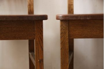 和製ビンテージ　高級品!!　職人手造り品　凝った造りのデザインが魅力!!上質なタモ材製ダイニングチェア2脚セット(椅子、イス、板座チェア、ヴィンテージ)(R-065431)