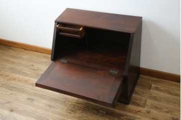 中古　松本民芸家具　高山式座ビューロー　和室や和モダンなリビングにおすすめのライティングビューロー　定価約30万8千円相当　(R-065432)