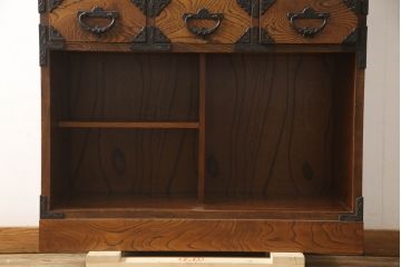 中古　岩谷堂箪笥　No.96　雪国　和の趣き漂う格子引き戸の茶箪笥(食器棚、茶棚、茶タンス、収納棚、戸棚、キャビネット、上下バラ売り可能)(定価約62万円)(R-065444)
