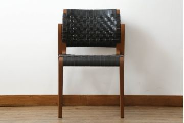 中古　極美品　arflex(アルフレックス)　NT SLIM(エヌティー スリム)　本革(レザー)　スタイリッシュなデザインが魅力のアームレスチェア(ダイニングチェア、椅子、イス)(R-065451)