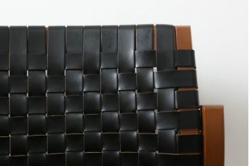 中古　極美品　arflex(アルフレックス)　NT SLIM(エヌティー スリム)　本革(レザー)　スタイリッシュなデザインが魅力のアームレスチェア(ダイニングチェア、椅子、イス)(R-065451)