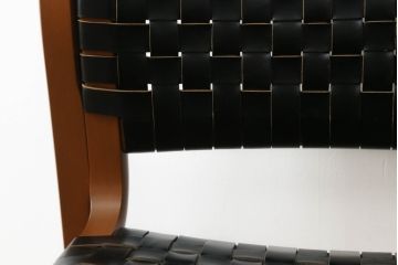 中古　極美品　arflex(アルフレックス)　NT SLIM(エヌティー スリム)　本革(レザー)　スタイリッシュなデザインが魅力のアームレスチェア(ダイニングチェア、椅子、イス)(R-065451)