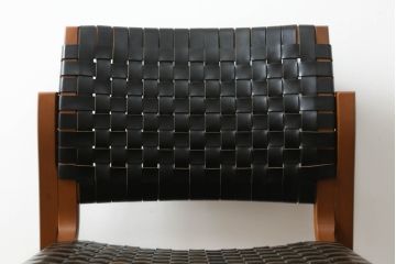 中古　極美品　arflex(アルフレックス)　NT SLIM(エヌティー スリム)　本革(レザー)　スタイリッシュなデザインが魅力のアームレスチェア(ダイニングチェア、椅子、イス)(R-065453)
