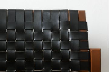 中古　極美品　arflex(アルフレックス)　NT SLIM(エヌティー スリム)　本革(レザー)　スタイリッシュなデザインが魅力のアームレスチェア(ダイニングチェア、椅子、イス)(R-065453)