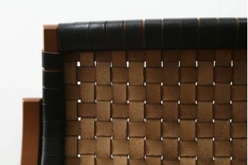 中古　極美品　arflex(アルフレックス)　NT SLIM(エヌティー スリム)　本革(レザー)　スタイリッシュなデザインが魅力のアームレスチェア(ダイニングチェア、椅子、イス)(R-065453)