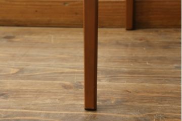 中古　極美品　arflex(アルフレックス)　NT SLIM(エヌティー スリム)　本革(レザー)　スタイリッシュなデザインが魅力のアームレスチェア(ダイニングチェア、椅子、イス)(R-065453)