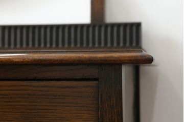 イギリスアンティーク　Lloyd's Antiques(ロイズ・アンティークス)取り扱い　オーク材　ラウンド型の鏡が印象的なキャスター付きドレッシングチェスト(鏡台、化粧台、ミラー、ドレッサー、引き出し、英国)(R-065455)