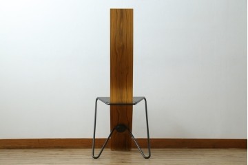 中古　美品　サポリティイタリア(Saporiti Italia)　オブジェのような美しい佇まいに目を奪われるチェア　(R-065459)