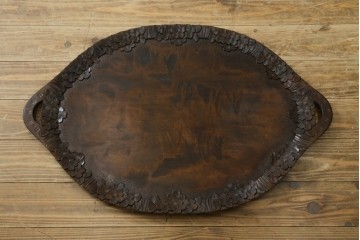 和製ビンテージ　軽井沢彫り　縁取りとして施された桜の彫刻がアクセントのトレー(お盆)付きサイドテーブル　(R-065461)