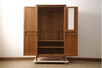 中古　美品　北の住まい設計社　チェリー材　シンプルで直線的なデザインが魅力のワードローブ(洋服タンス、収納棚、戸棚、キャビネット)(定価約40万円)(R-065463)