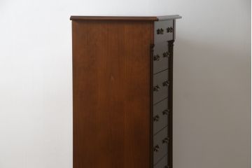 中古　美品　高級品!!　スペイン製　フランスベッド(France Bed)　Slumberland(スランバーランド)　上品な佇まいが魅力のランジェリーチェスト(縦型チェスト、サイドチェスト、引き出し)(定価推定約35万円)(R-065464)
