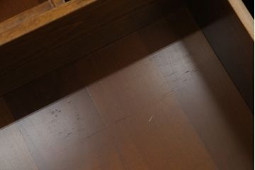 中古　美品　高級品!!　スペイン製　フランスベッド(France Bed)　Slumberland(スランバーランド)　上品な佇まいが魅力のランジェリーチェスト(縦型チェスト、サイドチェスト、引き出し)(定価推定約35万円)(R-065464)