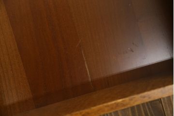 中古　美品　高級品!!　スペイン製　フランスベッド(France Bed)　Slumberland(スランバーランド)　上品な佇まいが魅力のランジェリーチェスト(縦型チェスト、サイドチェスト、引き出し)(定価推定約35万円)(R-065464)