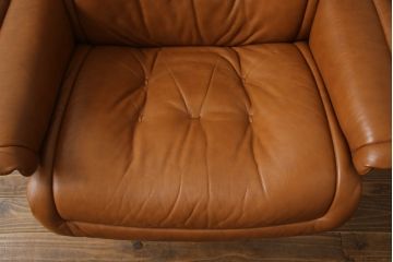 中古　EKORNES(エコーネス)　ロイヤルシリーズ　本革(レザー)　極上のくつろぎの時間を演出するストレスレスチェア+オットマンのセット(クラシックベース、アームチェア、リクライニングチェア、椅子、イス、1人掛けソファ、1Pソファ、フットスツール、北欧)(定価約46万円)(R-065468)