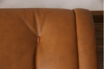 中古　EKORNES(エコーネス)　ロイヤルシリーズ　本革(レザー)　極上のくつろぎの時間を演出するストレスレスチェア+オットマンのセット(クラシックベース、アームチェア、リクライニングチェア、椅子、イス、1人掛けソファ、1Pソファ、フットスツール、北欧)(定価約46万円)(R-065468)