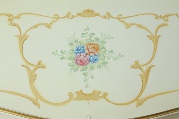 中古　美品　イタリア高級家具　SILIK(シリック)　ロココ調　Art.726　丸みを帯びたデザインが可愛らしい3段チェスト(コモード、サイドチェスト、ドロワー、引き出し)(定価約90万円)(R-065469)