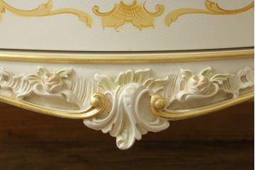 中古　美品　イタリア高級家具　SILIK(シリック)　ロココ調　Art.726　丸みを帯びたデザインが可愛らしい3段チェスト(コモード、サイドチェスト、ドロワー、引き出し)(定価約90万円)(R-065469)
