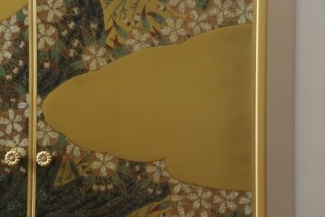 中古　最高級品　宝石象嵌工芸品　光泉　光雲　蒔絵　圧巻!色とりどりの輝きを放つ宝石が空間を華やかに彩る整理タンス3点セット(着物箪笥、引き出し、チェスト、収納箪笥)(R-065470)