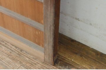 アンティーク建具　上質な銅製のつまみ付き舞良戸扉1枚(まいらど、板戸、ドア)(R-065471)